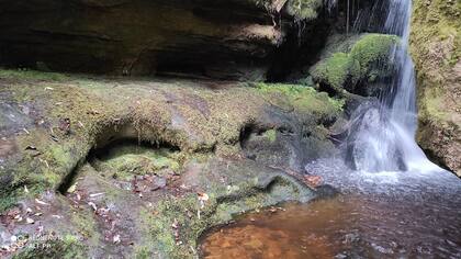 Cascada Silueta El Gorila en Choachi, Colombia.