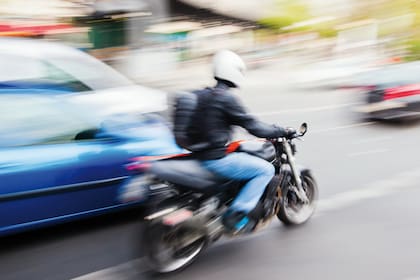 Casco. Su uso reduce un 40% la posibilidad de morir en un accidente y un 70% las heridas graves de cráneo