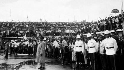 Casi 100.000 personas recibieron a Selassie a su llegada a Kingston