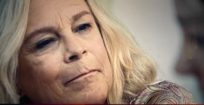 Casi al natural; Jamie Lee Curtis encarna a Donna Berzatto, una madre capaz de enloquecer a su familia, en la serie El Oso