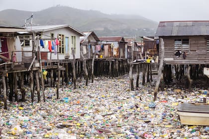 Casi la mitad de los plásticos usados por la industria son destinados a envases y embalajes