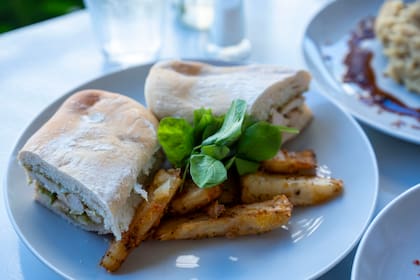 Más del 80% de los asalariados tiene privaciones alimentarias durante su jornada laboral por motivos económicos, según la UCA - Image 3