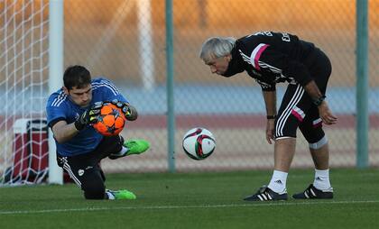 Casillas, durante una práctica