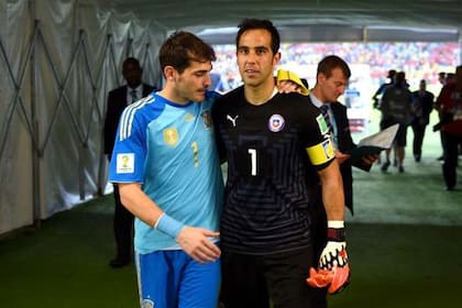 Casillas y Bravo, dos de los votos ausentes