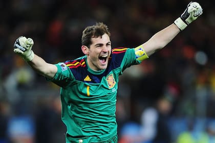 Casillas y el buzo verde, con el cual conquistó la Copa del Mundo en Sudáfrica