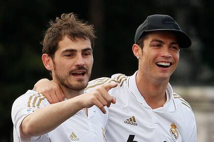 Casillas y Ronaldo, ex compañeros en Real Madrid, los únicos que llegaron a los 100 éxitos en Champions