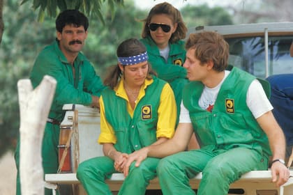 En 1985, en Senegal, durante una parada del famoso rally París-Dakar, del que participaron juntos