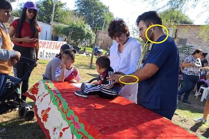 Caso Cecilia: una imagen de César Sena del sábado 3 de junio, en la que se le ven rasguños en el cuello