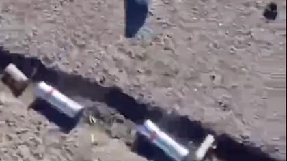 Casquillos de balas encontrados en el suelo tras los disparos de las fuerzas de seguridad en Lumar, cerca de la frontera con Irak.