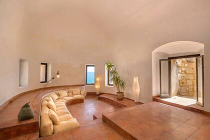 En 1875, un particular lo compró por tan solo 1500 antiguas pesetas (hoy serían menos de 10 euros)