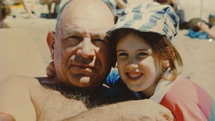 Catalina Briski junto a su papá