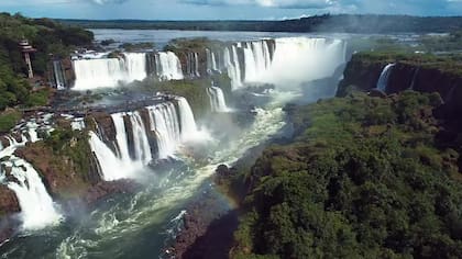 Cataratas del Iguazú, una de las maravillas del paisaje argentino