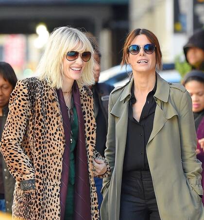 Cate Blanchett y Sandra Bullock en el rodaje de la versin femenina de La gran estafa