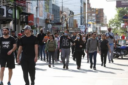 Los peregrinos partieron desde Liniers o se sumaron en otros puntos hacia la basílica de Luján