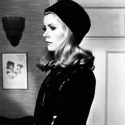 Catherine Deneuve, vestida por YSL para Luis Buñuel