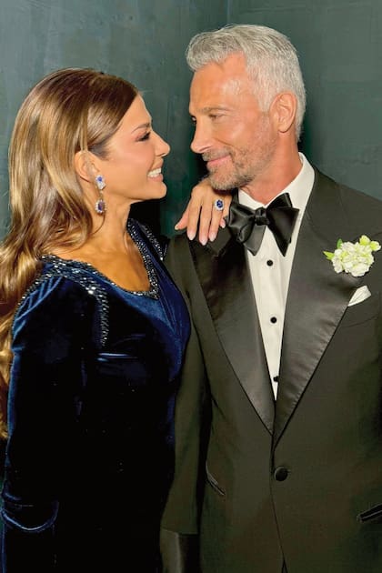 Cathy Fulop y su marido desde hace 26 años, Osvaldo Sabatini. Horas antes de la boda, la actriz venezolana se mostró emocionada ante el gran evento. "Deseo con todo mi corazón Paulo te ame tanto como tu papá me ha amado a mí, a nosotras todo este tiempo", publicó en Instagram.