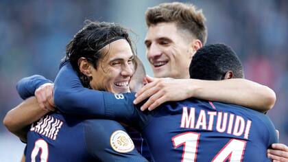 Cavani festejó en el triunfo del PSG