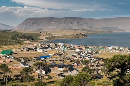 Caviahue es una aldea tranquila, junto al lago del mismo nombre.