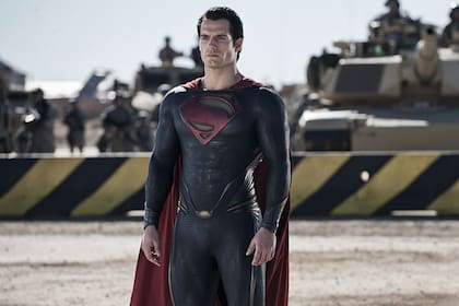 Cavill tuvo que trabajar para ser Superman