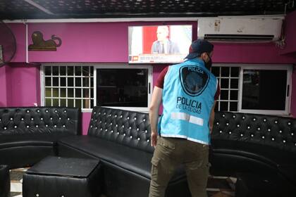 Una pareja de extranjeros y un argentino fueron detenidos