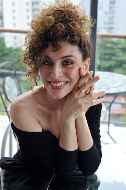 Cayetana Cabezas: "Creo que en la Argentina los hombres tienen más conversaciones acerca de las emociones, en España para los hombres no es tan sencillo"