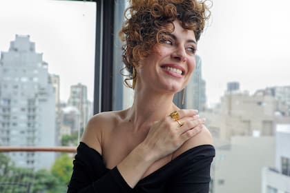 Cayetana Cabezas: "Pensé que iba a estar de incógnito, pero todos los días se me acerca gente a pedirme una foto"