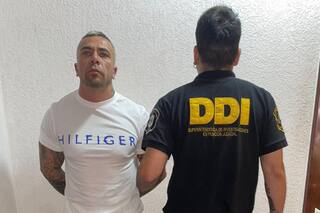 Barrabrava de Nacional e investigado por un doble homicidio, el pasado criminal del quinto detenido