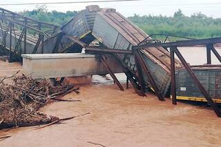 No descartan actos de vandalismo en la caída del puente ferroviario en Salta