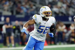 Cazamariscales Khalil Mack acuerda contrato de 1 año y 18 millones con Chargers, de acuerdo a AP