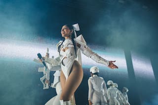 Cazzu, la “jefa” de la música urbana, explotó todo su magnetismo en el Luna Park