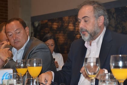 Rubén González Ocantos, titular de la Banca Agropecuaria del Banco Provincia, y Marcelo Mc Grech, gerente de Agronegocios de Banco Galicia