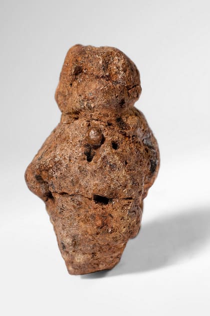 Estatuilla de 233,000 años encontrada en Berekhat Ram, en Israel