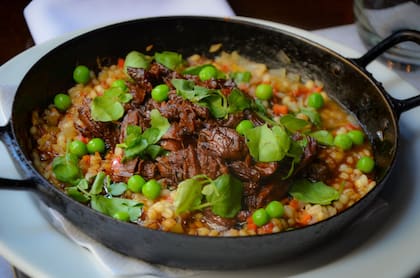 Cebada con bondiola de cerdo y arvejas, la propuesta de BASA.