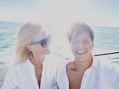 Cecilia Bolocco y su hijo Máximo (Captura: Instagram @maximobolocco)