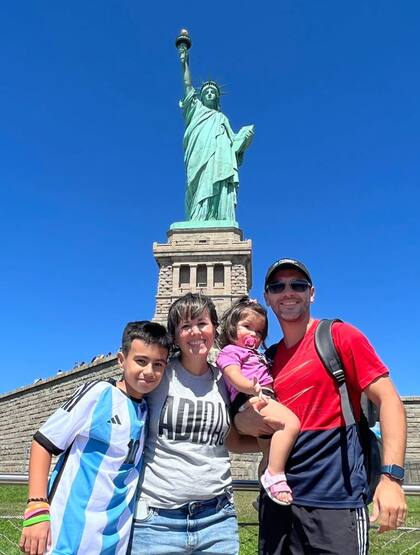 Cecilia Camarero está radicada con su esposo y sus dos hijos.