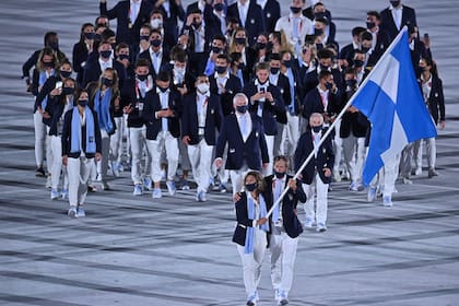 Cecilia Carranza y Santiago  Lange, abanderados de la delegación de la Argentina en la apertura de Tokio 2020: otro de los momentos inolvidables