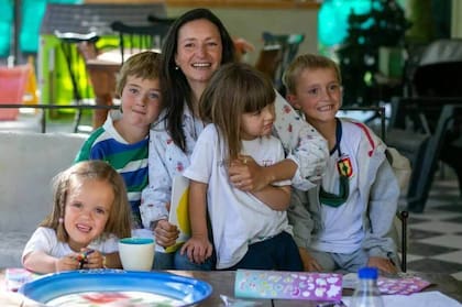 Cecilia con sus hijos