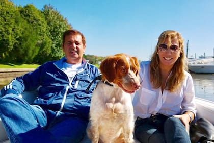 Cecilia Laratro y Chiche Almozny en uno de sus habituales paseos por el Delta