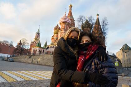 Cecilia Nicolini y Carla Vizzotti, en la Plaza Roja de Moscú