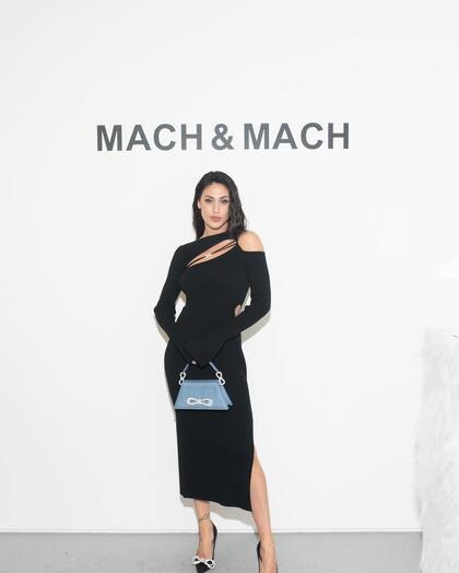 Cecilia Rodríguez fue VIP en el desfile de Mach & Mach. "Glamour exagerado y feminidad descarada son las palabras claras de @machandmach", posteó la influencer
