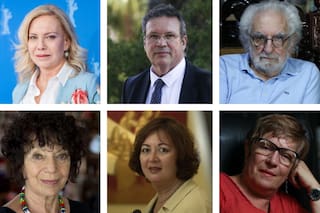 Artistas, escritores y funcionarios reclaman unión “para construir un país más democrático”