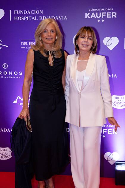 Cecilia Zuberbühler y la Dra. Diana Chugri, viuda del Dr. Eduardo Fernández Rostello