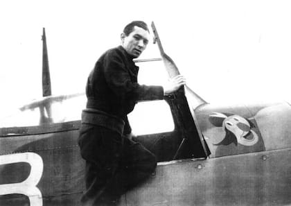 Cedric Henman, piloto voluntario argentino en la RAF que identificó su caza Hawker Typhoon con la pintura de Patoruzú a partir de 1942 (Gentileza, Christine Henman Wilson).