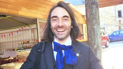Cédric Villani es un genio que viste raro y que se apartó de los libros por la política