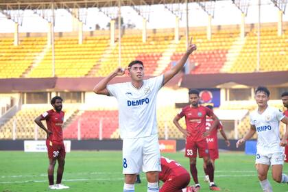 Celebración de gol típica de Damián Pérez Roa en Dempo