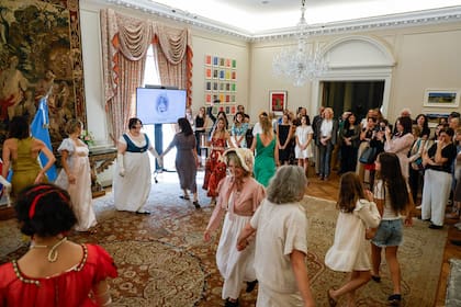 Celebración de los 250 años del nacimiento de Jane Austen, en la embajada Británica y presentación del libro "Queremos tanto a Jane"