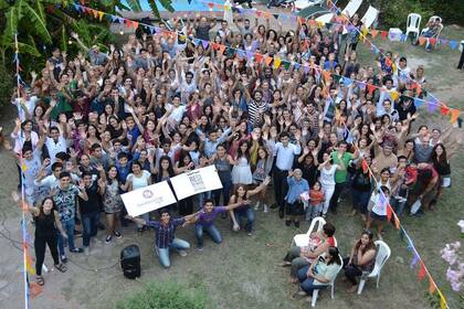 Celebración de voluntarios de la Fundación Si junto a jóvenes de la residencia universitaria de La Rioja