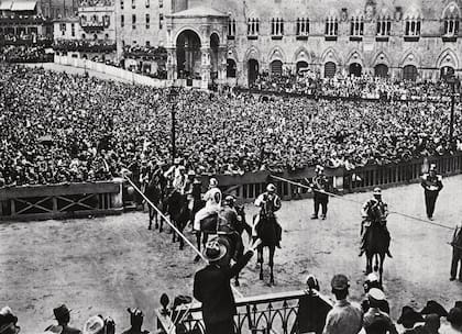 Celebración del Palio di Siena, en la Piazza del Popolo de esa ciudad toscana.