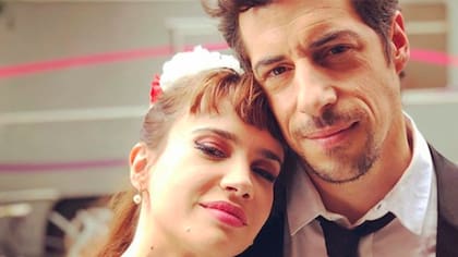 Celeste Cid junto a Esteban Lamothe, su pareja en la ficción