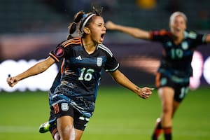 La selección femenina se clasificó a los cuartos de final en la Copa de Oro